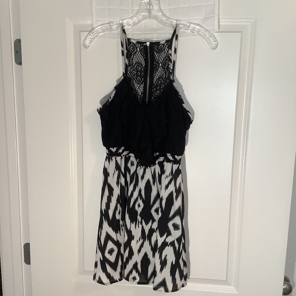 Sequin Hearts Spaghetti Strap Elastic Waist  Dress Black/ White Size S